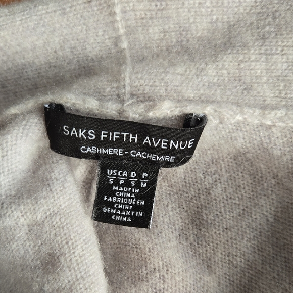 Saks Fifth Avenue Soft Beige Cashmere Top, Size Small - Picture 2 of 5